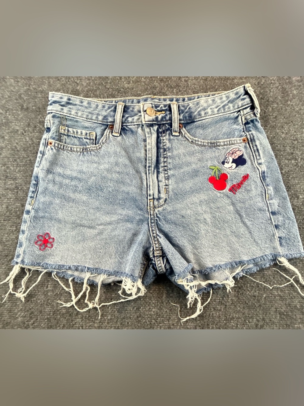 Old Navy x Disney Minnie Mouse High Rise Jean Shorts Embroidered Raw Hem Size 6